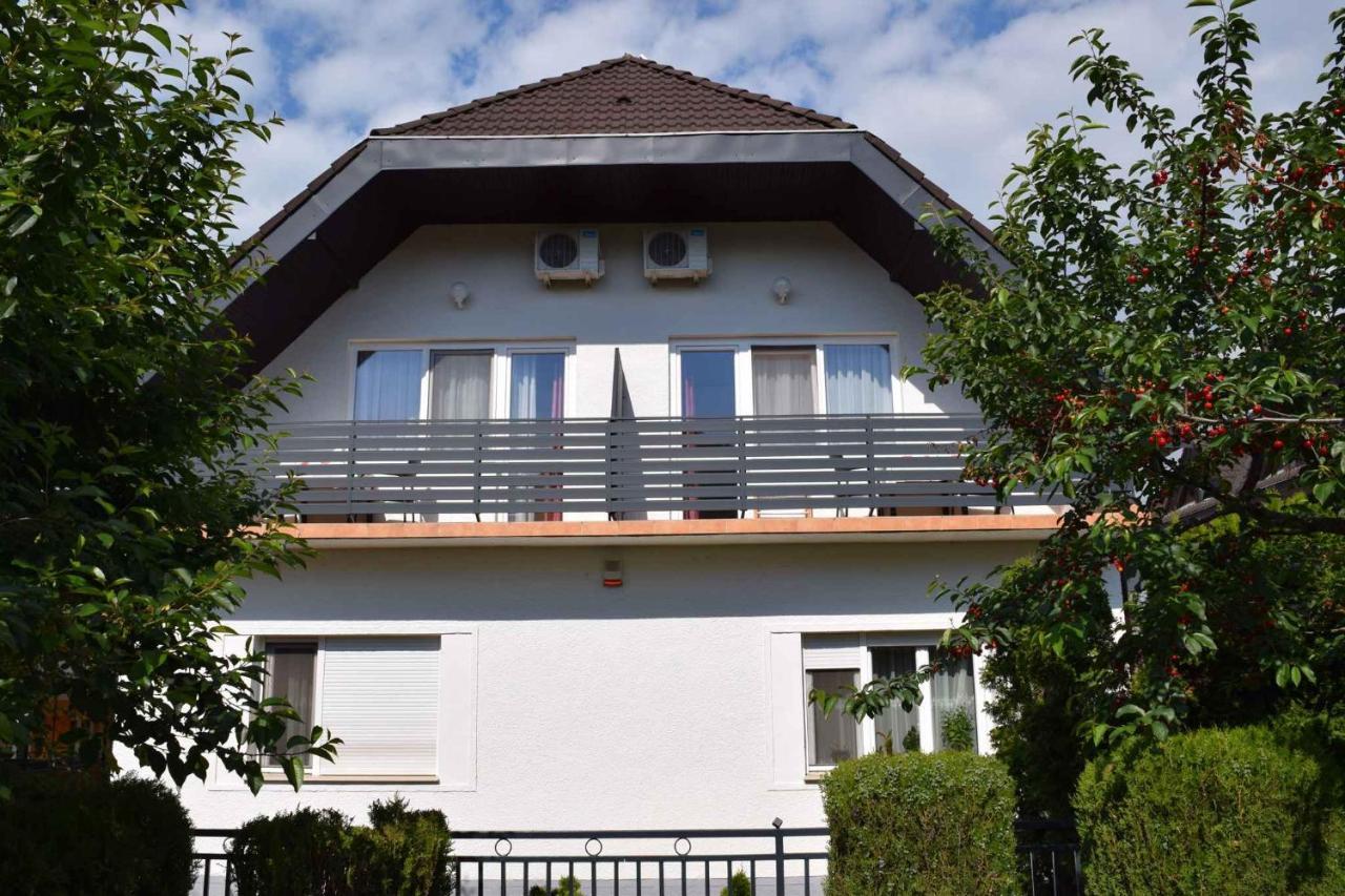 Apartments In Siofok/Balaton 35514 Bagian luar foto